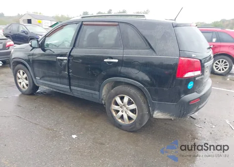 2011 Kia Sorento Lx z USA, uszkodzony, nr VIN 5XYKTCA13BG142428